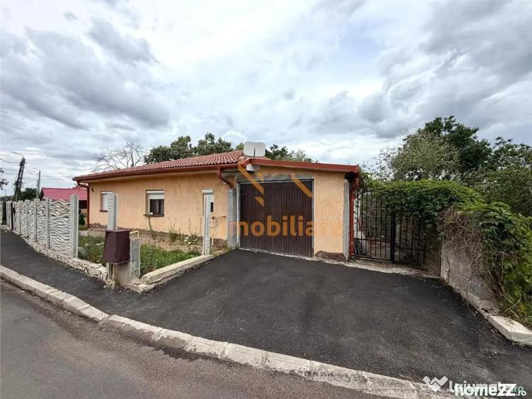 Casă cu 3 camere cu Teren 550 Mp în Central