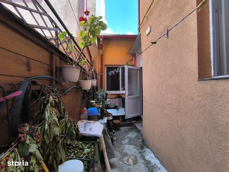 CENTRU - Casa solida cu etaj ,la pret de apartament ! - 20