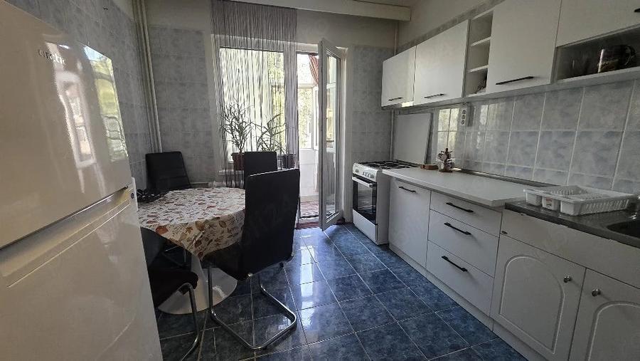 Apartament cu 2 camere decomandat în Crângași