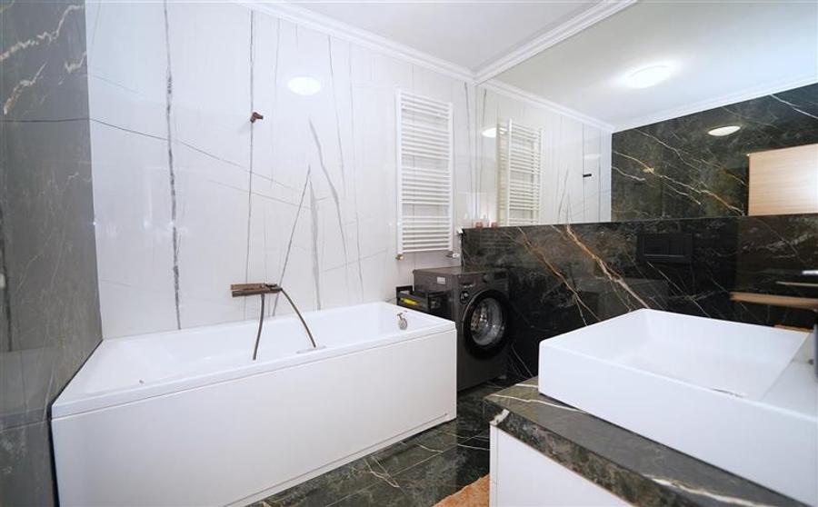 Apartament cu 3 camere decomandat, mobilat în Calea Aradului