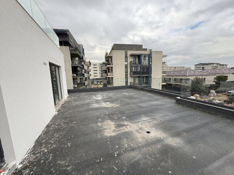 Apartament cu 4 camere decomandat în Theodor Pallady