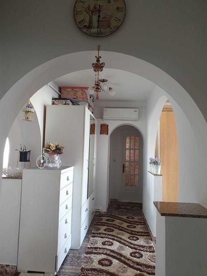 Apartament cu 3 camere decomandat în Sfântu Ilie