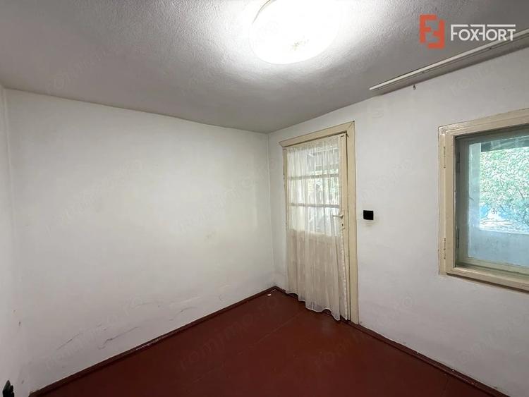 Casă cu 4 camere cu Teren 430 Mp în Plopi