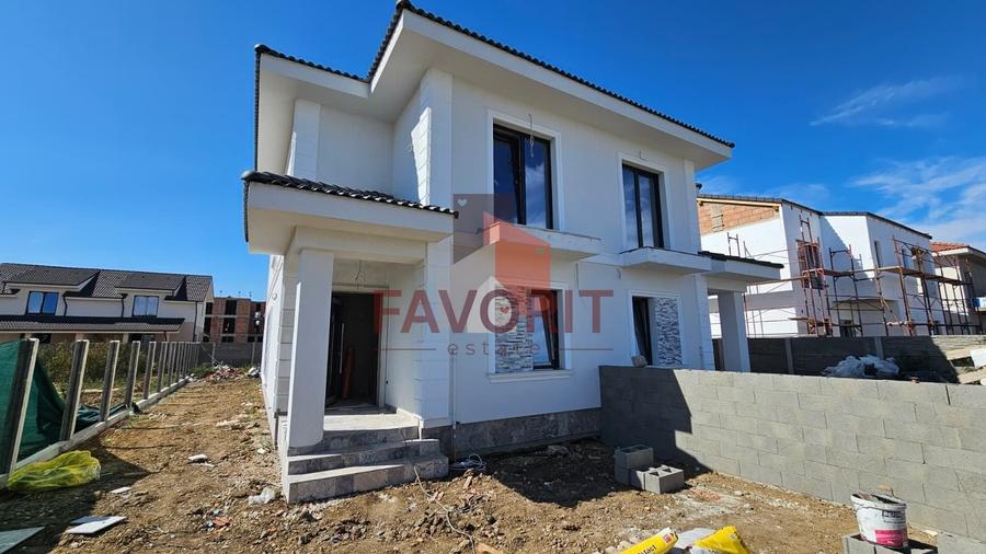 Duplex cu 4 camere cu Canalizare în Moșnița Nouă
