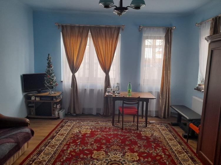 Casă individuală cu 5 camere cu Canalizare în Sângeorgiu de Mureș