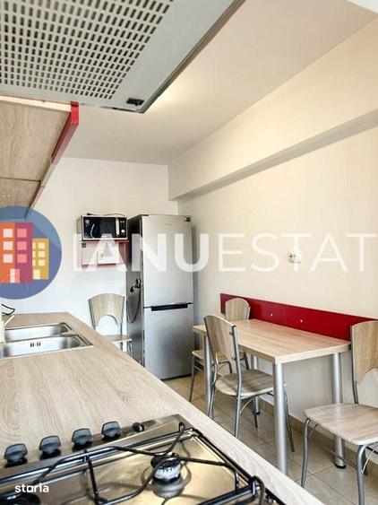 Apartament cu 4 camere decomandat în Romană
