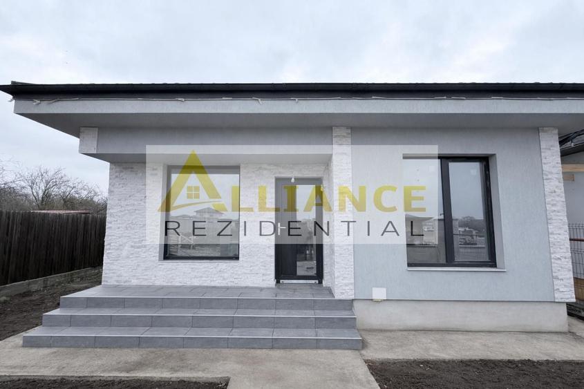 Casă individuală cu 3 camere cu Canalizare în Berceni