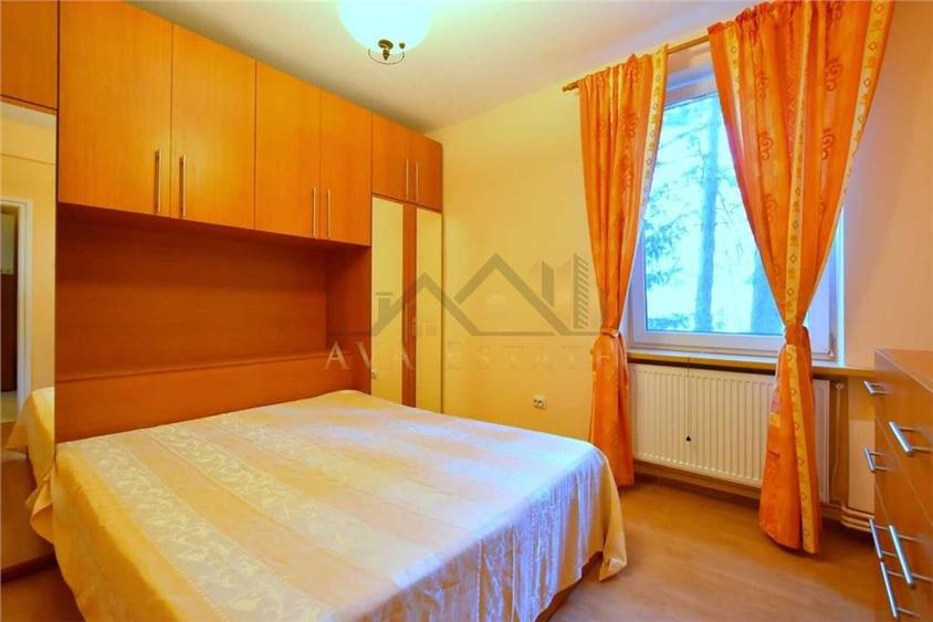 Apartament cu 2 camere semidecomandat, mobilat în Neptun