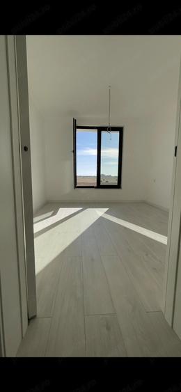 Casă cu 5 camere cu Teren 250 Mp în Giroc