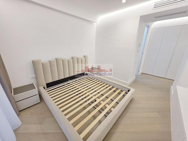 Apartament cu 3 camere decomandat în Băneasa