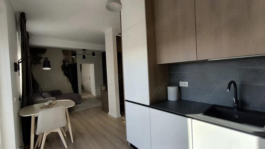 Apartament cu 2 camere nedecomandat în Aradului