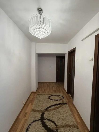 Apartament cu 3 camere decomandat în Ultracentral