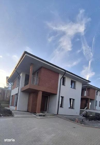 DOUA CASE INDIVIDUALE DE VANZARE IN DEZMIR, APROAPE DE AEROPORT - 2