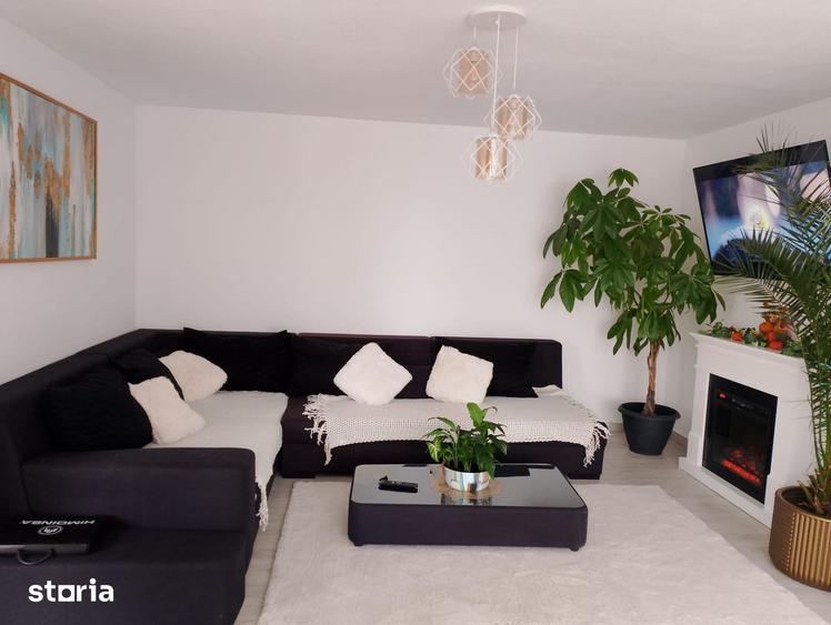 Casă cu 4 camere cu Teren 327 Mp în Bascov
