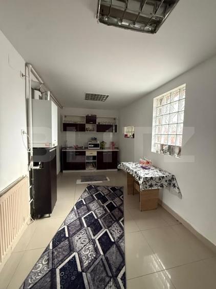 Apartament de vanzare , curte comuna, 2 camere, Zona Semicentral - 4