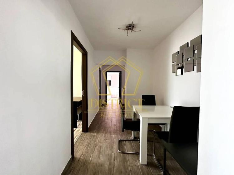 Apartament cu 3 camere decomandat în Complex Studențesc