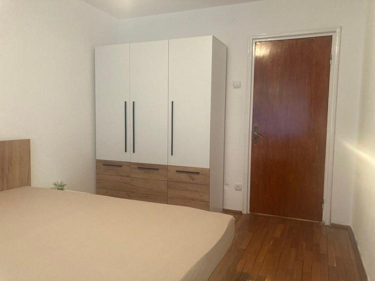 Apartament cu 3 camere decomandat în Colentina
