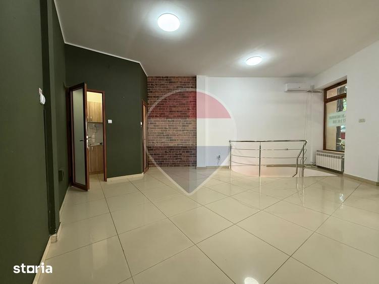 Spațiu comercial, de 74 mp, în Central