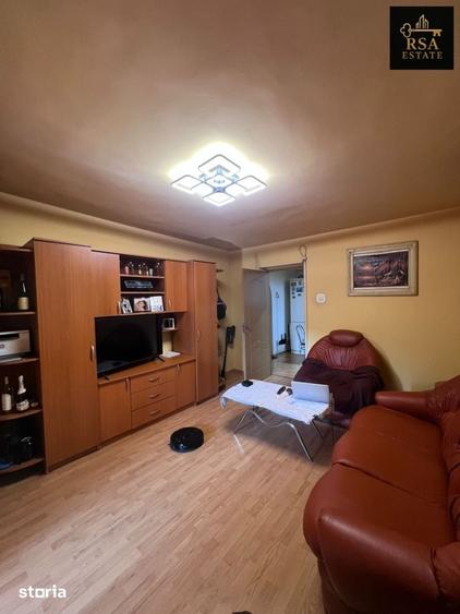 Apartament cu 3 camere în Traian