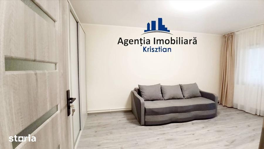 Apartament cu 3 camere decomandat în Micro 17