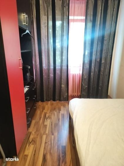 Apartament 4 camere semidecomandat, etaj 2/4, zona Rovine - 4
