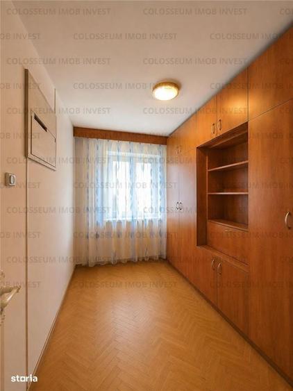 Apartament cu 3 camere în Florilor