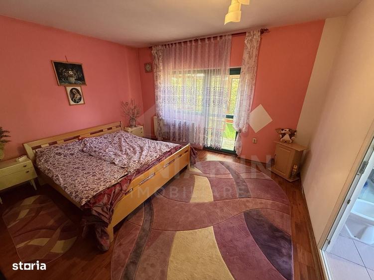 Casă cu 4 camere în Rovine