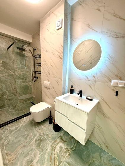Apartament cu 2 camere semidecomandat în Cristian