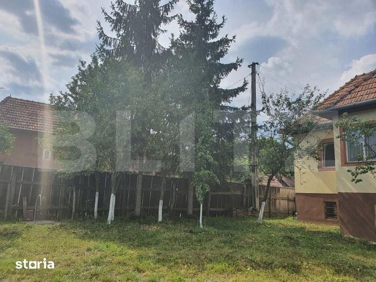 Casă cu 4 camere decomandat cu Teren 1000 Mp în Petrești