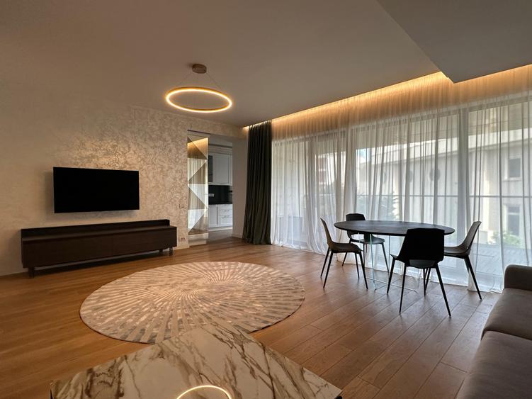 Apartament cu 4 camere în Herăstrău