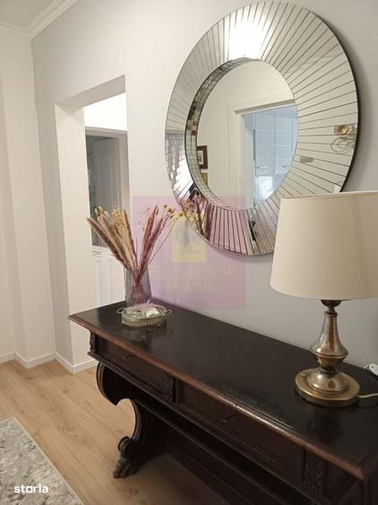 Apartament cu 3 camere decomandat în Panduri