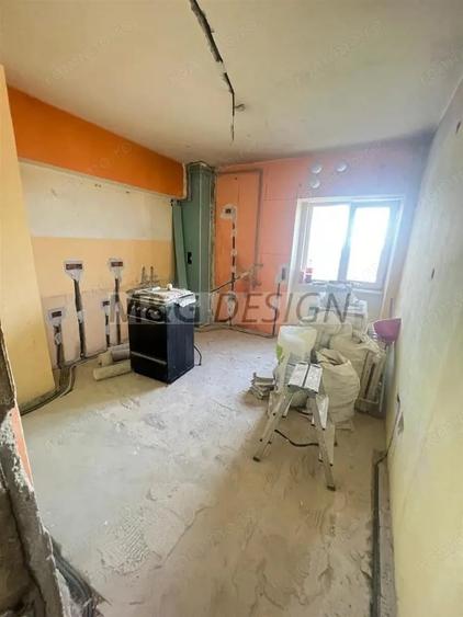 Apartament cu 4 camere decomandat în Dorobanților