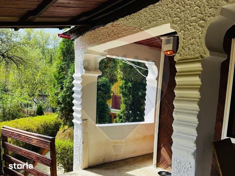 Casă cu 6 camere cu Teren 3548 Mp în Sănduleni