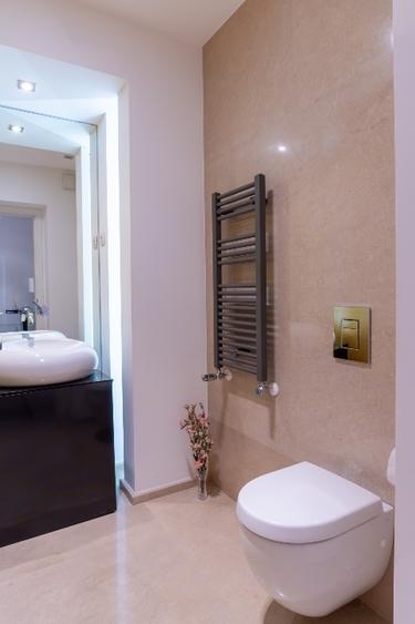 Apartament cu 3 camere decomandat, mobilat în Herăstrău