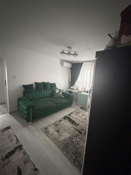 Apartament cu 2 camere semidecomandat în Exterior Vest