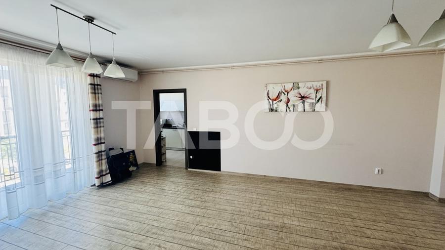 Apartament cu 3 camere decomandat, mobilat în Lupeni