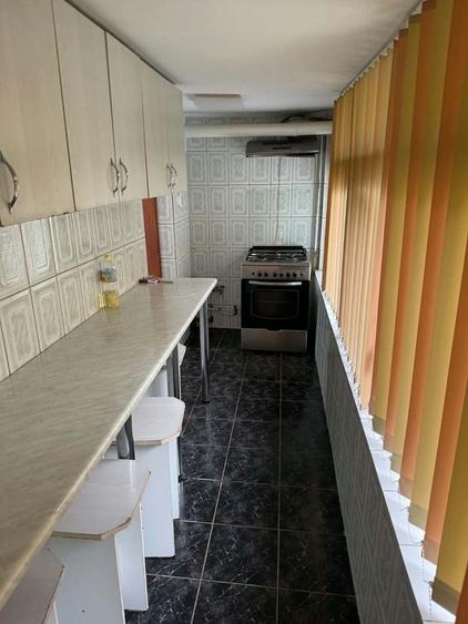 Apartament cu 2 camere decomandat în Galata