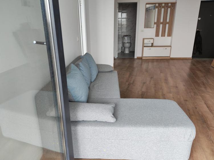 Apartament cu 3 camere semidecomandat în Central