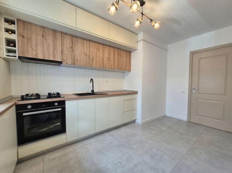 Apartament cu 2 camere decomandat în Rediu