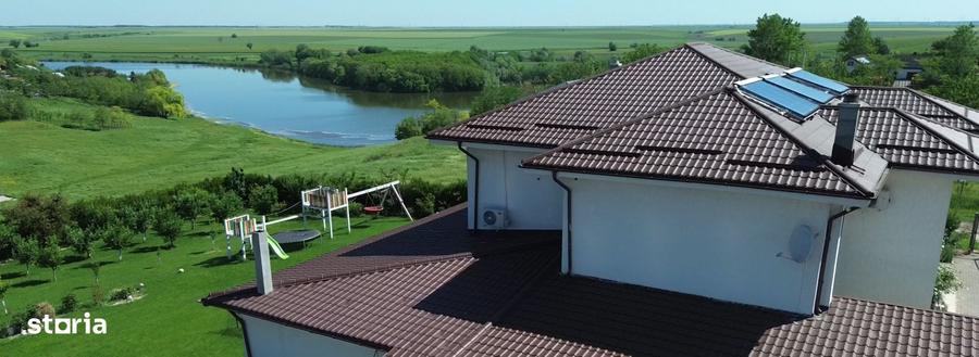 Casă cu 7 camere cu Teren 2000 Mp în Gostilele