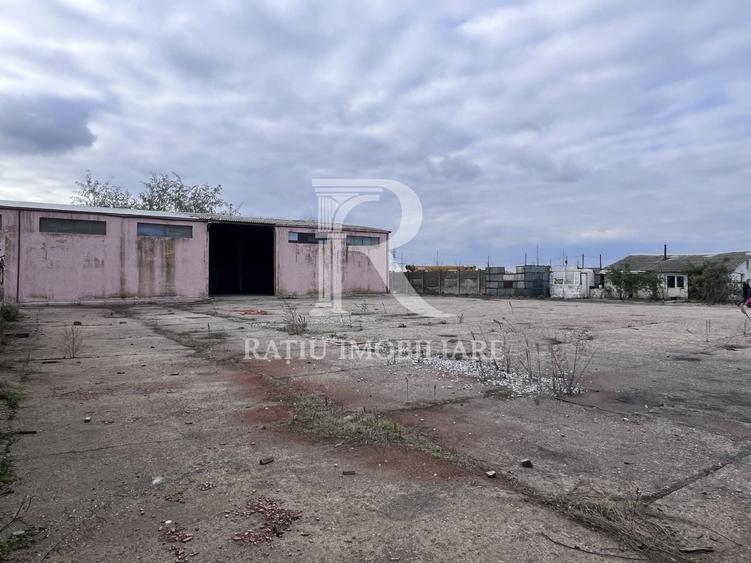 Spațiu industrial, de 3,033 mp, în Iosia