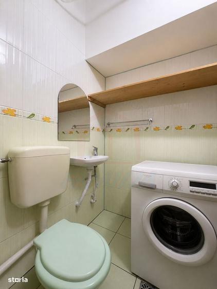 Apartament cu 4 camere decomandat în Micro 20