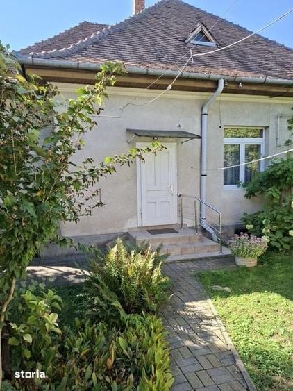 Casă cu 3 camere cu Teren 174 Mp în Central