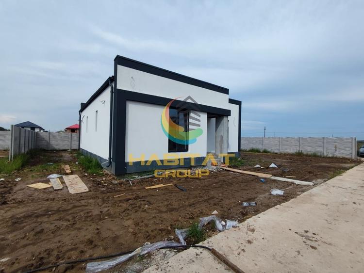 Casă individuală cu 4 camere cu Canalizare în Vidra