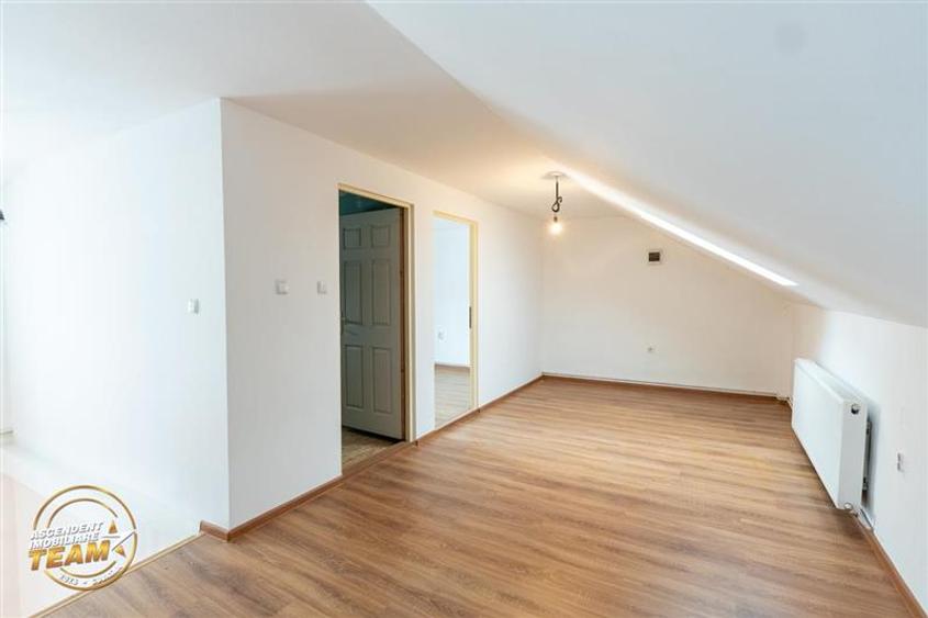 Casă individuală cu 5 camere cu Garaj în Central