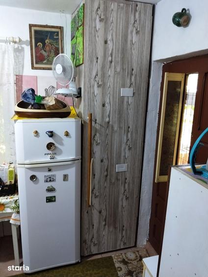 Casă cu 4 camere cu Teren 1020 Mp în Stănești