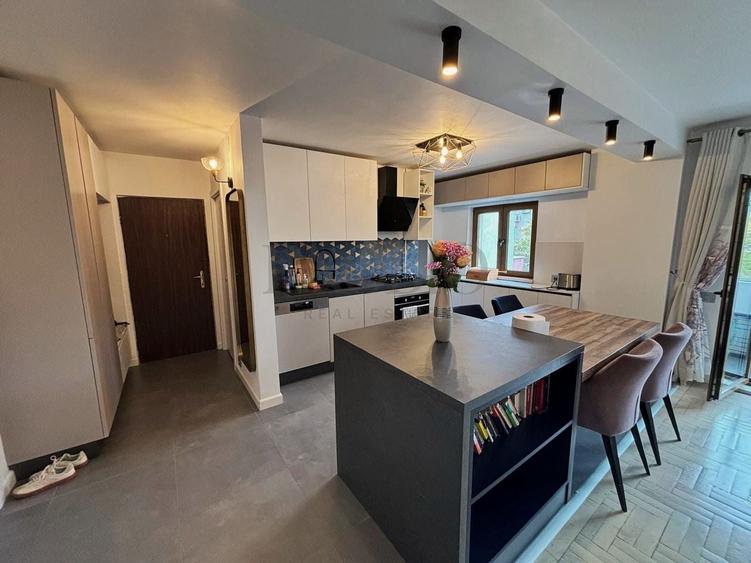 Apartament cu 4 camere decomandat, mobilat în Aviației