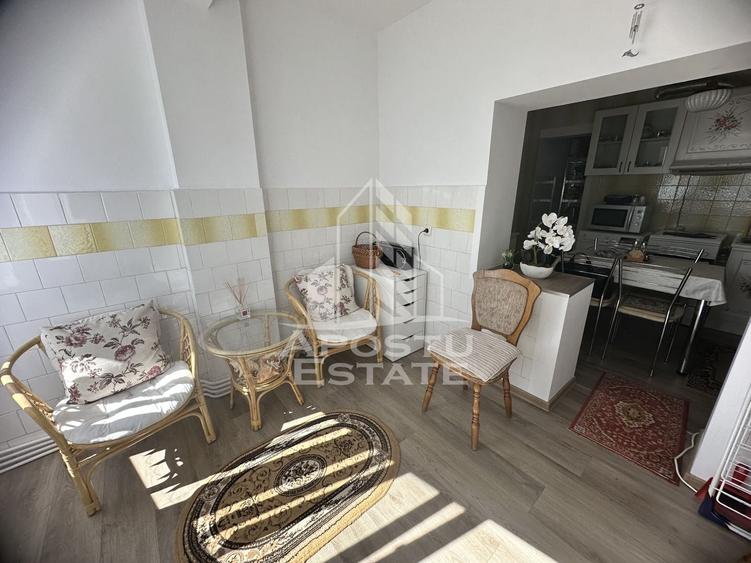 Apartament cu 3 camere decomandat, mobilat în Spitalul Județean