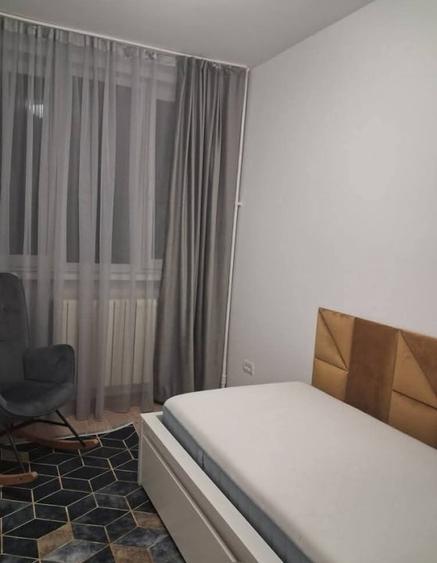 Apartament cu 3 camere semidecomandat, mobilat în Drumul Taberei — fotografia 2