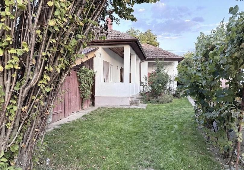 Casă cu 4 camere cu Teren 1439 Mp în Dealuri Oradea